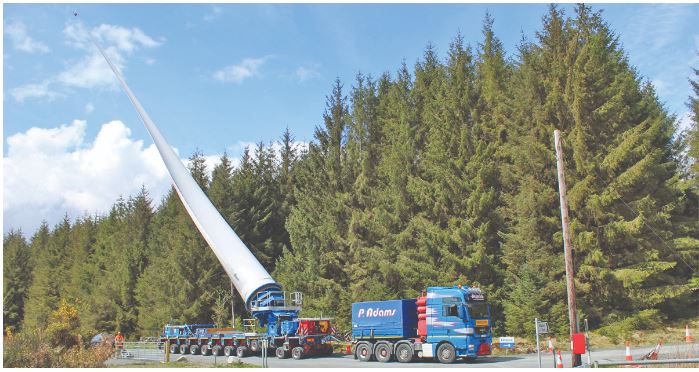 Specialist blade transport vehicle